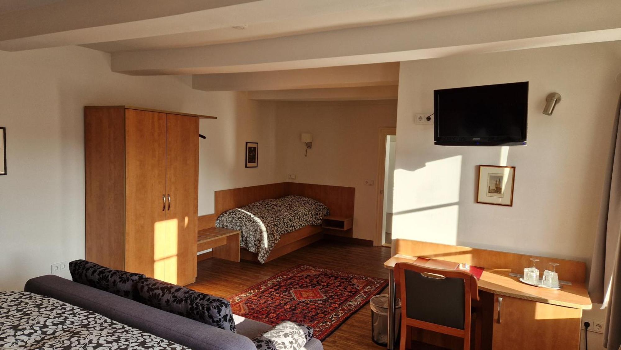Hotel Garni Demmel & Cie Rohrsheim Екстер'єр фото