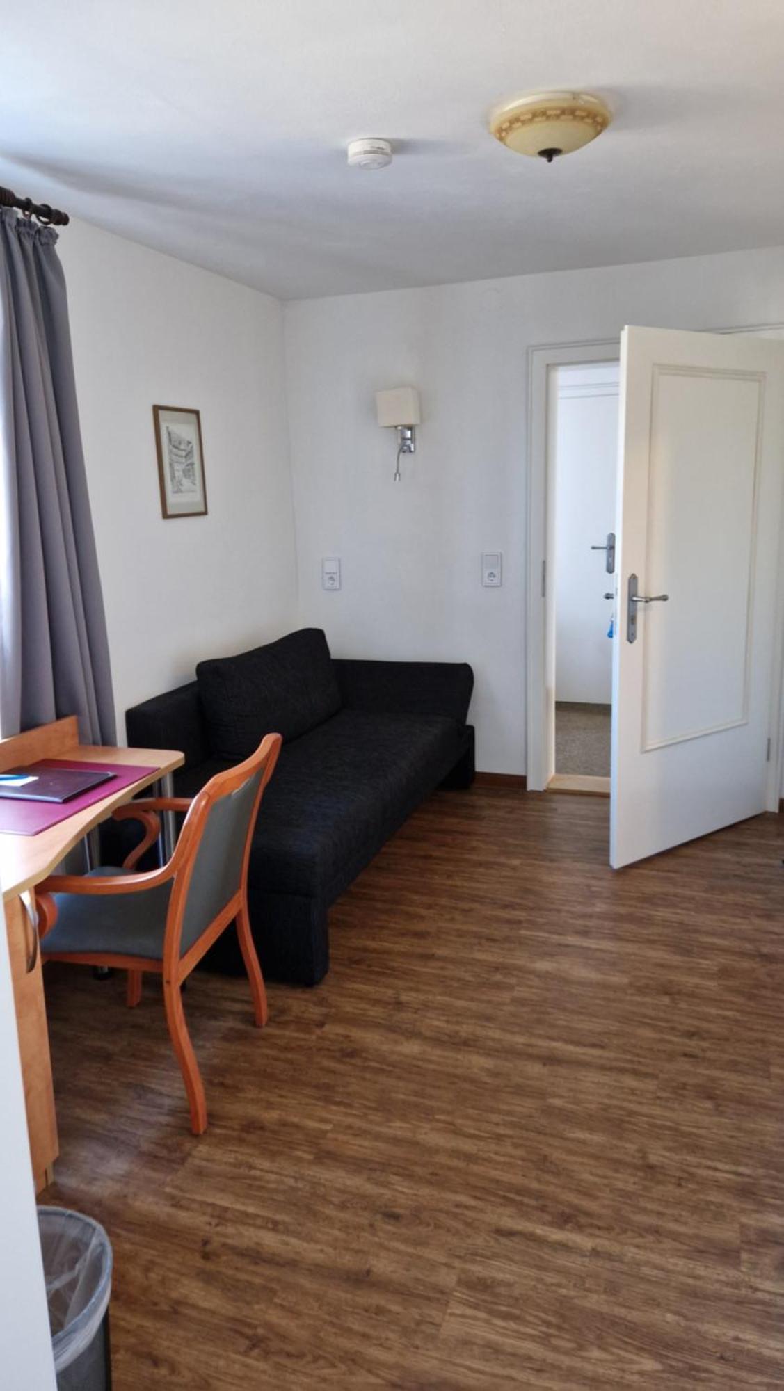 Hotel Garni Demmel & Cie Rohrsheim Екстер'єр фото
